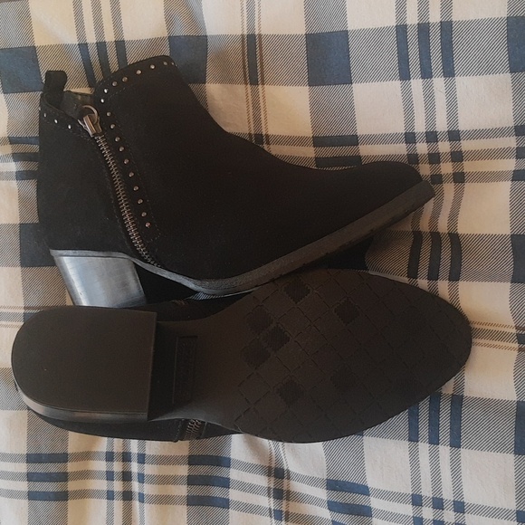 **BRAND NEW** Sonoma/Kohls Studded Ankle Boots - Picture 6 of 6